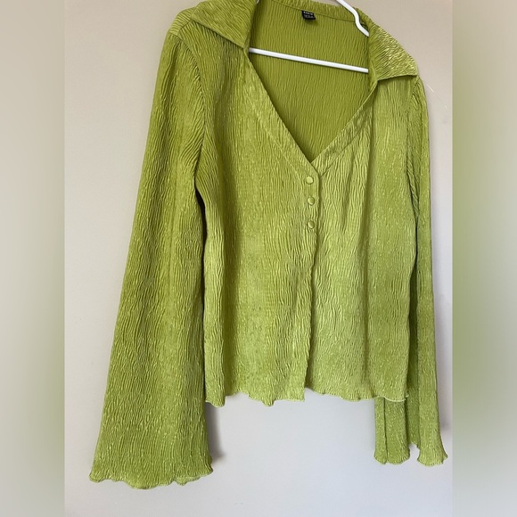 SHEIN Green button down Textured funky Blouse flarred sleeves size XL - Picture 8 of 8